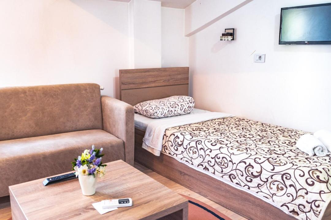 Hotel Zeleni Vir Ni Εξωτερικό φωτογραφία